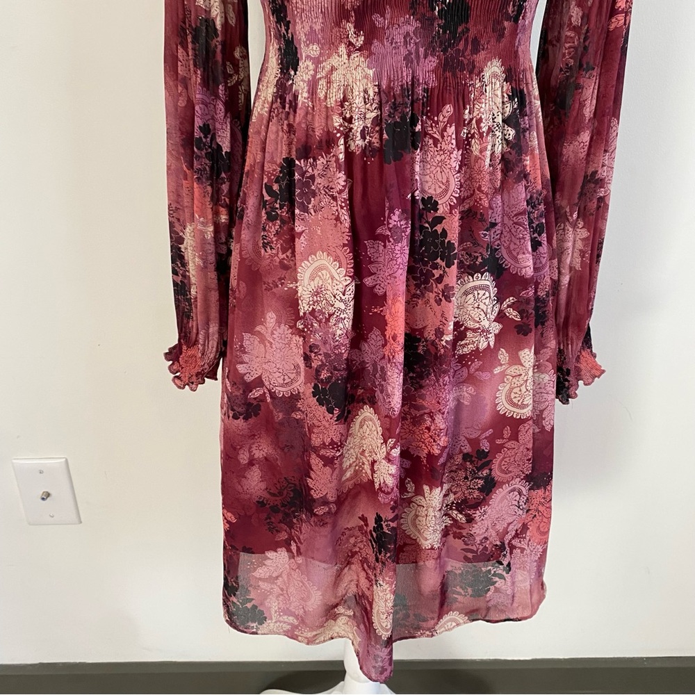 Sunny Leigh Floral V Neck Ruffled Dress Size Small - Picture 8 of 10